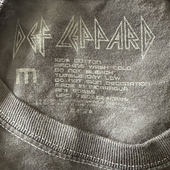 Def Leppard Men's Medium T-Shirt.  Hysteria Black Gray Rock and Roll Tie Dye Tee - Picture 5 of 5